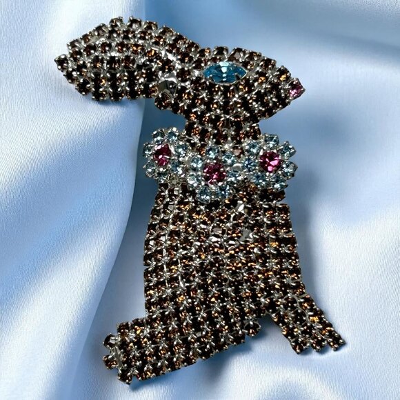 Vintage Rhinestone Encrusted Rabbit Brooch Pin Accents No Lead Sparkle Teal Pink - Picture 1 of 10